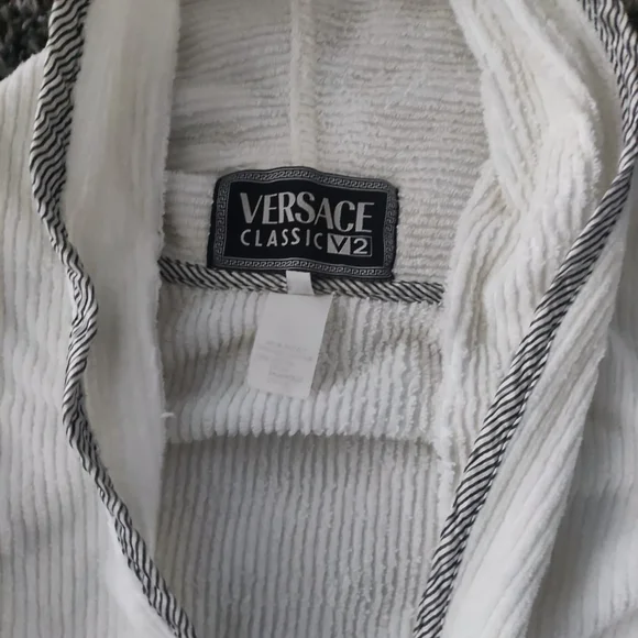 Versace V2 Classic Men's Robe - Picture 3 of 4